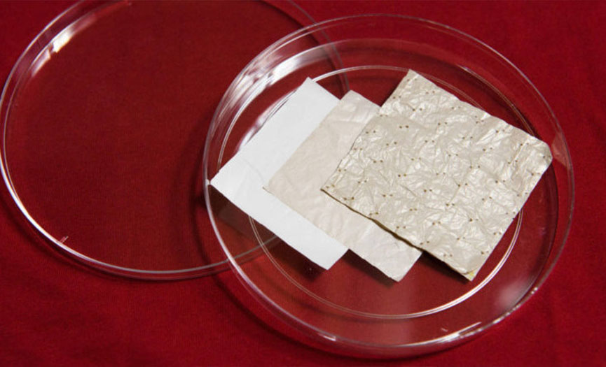 Các nhà khoa học phát triển vật liệu dệt làm mát từ plastic